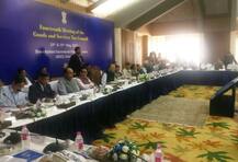 श्रीनगर में 14वीं GST परिषद की बैठक शुरू, वस्तुओं-सेवाओं के टैक्स स्लैब पर होगा फैसला