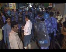 यूपी के अलीगढ़ में सांप्रदायिक तनाव, मस्जिद के गुंबद को लेकर बवाल के बाद फायरिंग