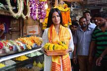 सिद्धि विनायक मंदिर पहुंची अभिनेत्री पूनम पांडे, देखें तस्वीरें