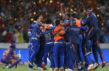 IPL 2017: रिकॉर्ड जीत के साथ मुंबई इंडियंस ने 9 साल बाद दोहराया इतिहास