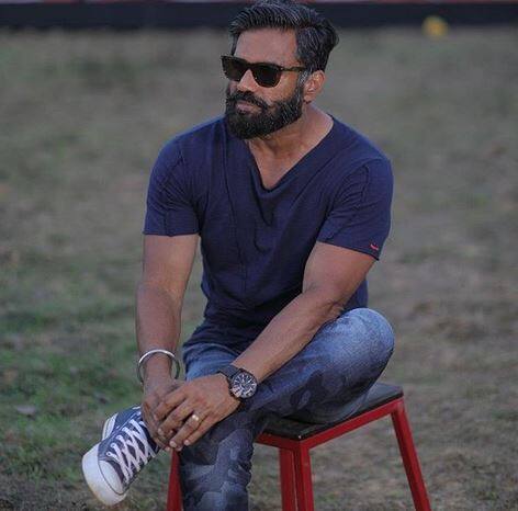 Exclusive : सुनील शेट्टी की नज़र में ये स्टार्स हैं सबसे फिट! Exclusive : सुनील शेट्टी की नज़र में ये स्टार्स हैं सबसे फिट!