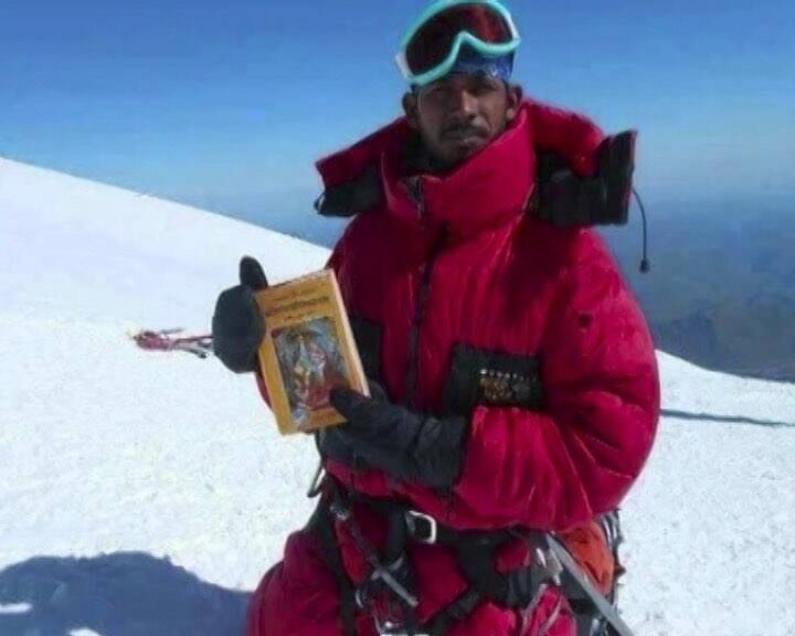 माउन्ट एवरेस्ट पर तिरंगा लहराने गये रवि कुमार की मौत, शव लाने का खर्च 35 लाख Mountaineer Ravi Kumar Died माउन्ट एवरेस्ट पर तिरंगा लहराने गये रवि कुमार की मौत, शव लाने का खर्च 35 लाख