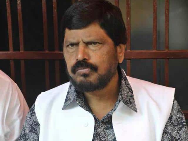 दलित वोटों पर सिर्फ मायावती का अधिकार नहीं है, उन्हें एनडीए में शामिल हो जाना चाहिए- अठावले Mayawati does not have only right Dalit votes, she should join NDA - Athawale दलित वोटों पर सिर्फ मायावती का अधिकार नहीं है, उन्हें एनडीए में शामिल हो जाना चाहिए- अठावले