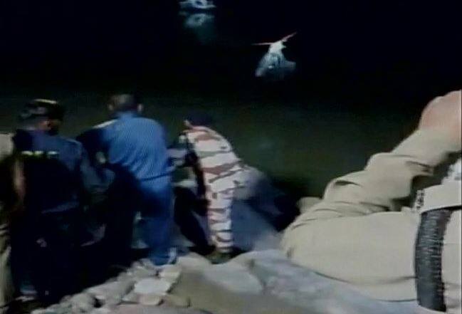 उत्तरकाशी में बड़ा हादसा: बस के नदी में गिरने से 22 लोगों की मौत In Uttarkashi A Bus Falls Into Bhagirathi River Reported 22 People Dead उत्तरकाशी में बड़ा हादसा: बस के नदी में गिरने से 22 लोगों की मौत