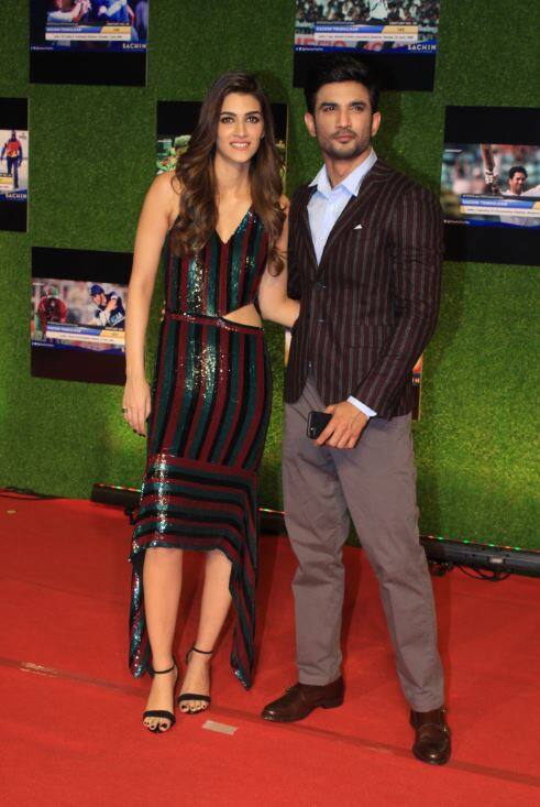 ‘सचिन: अ बिलियन ड्रीम्स’ के प्रीमीयर पर बॉलीवुड एक्टर सुशांत सिंह राजपूत और एक्ट्रेस कृति सैनन भी पहुंची.