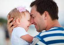 इसलिए फादर्स बेटों से ज्यादा बेटियों को करते हैं प्यार