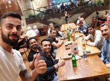 इंग्लैंड के रेस्टोरेंट से टीम इंडिया के साथ विराट कोहली की ‘स्पेशल सेल्फी’