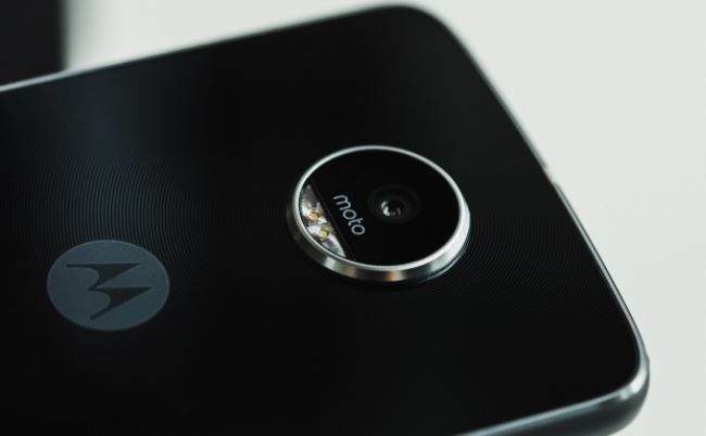 Motorola Moto Z2 Play Launch Set For June 1 Here Is What To Expect 1 जून को लॉन्च होगा मोस्ट अवेटेड स्मार्टफोन Moto Z Play