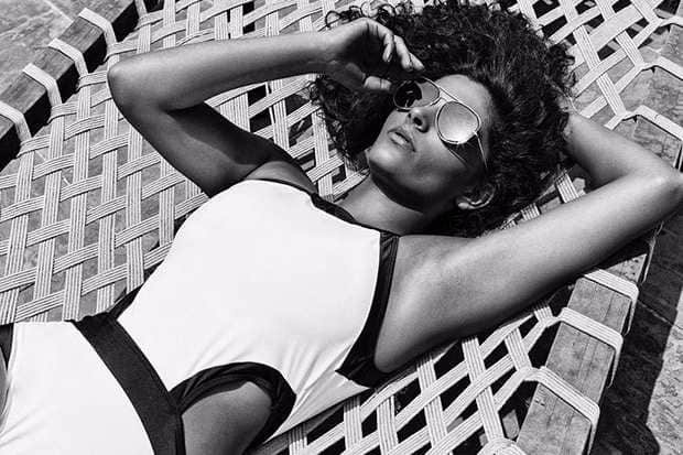 इन दिनों सैयामी गर्मी को कुछ इस तरह से मात दे रही हैं. 