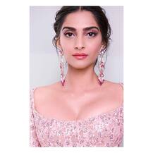 सोनम कपूर को हुुई ये बीमारी, जानने के लिए आगे पढ़े