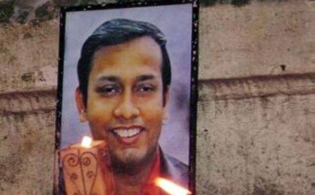 रिजवानूर रहमान : रिजवानूर रहमान एक 30 साल का कंप्यूटर ग्राफिक ट्रेनर था. कथित तौर पर उसने आत्महत्या कर ली थी. लेकिन, आशंका जताई गई थी कि उसकी हत्या हुई थी. उसकी मौत पर कोलकाता में काफी बवाल हुआ था. दरअसल, रिजवानूर ने प्रियंका टोडी से कोर्ट मैरिज की थी. प्रियंका, लक्स कोजी के मालिक अशोक टोडी की बेटी थी. पुलिस पर भी दोनों को प्रताड़ित करने का आरोप था. इसके बाद रेलवे लाइन पर उसकी लाश रहस्यमयी परिस्थियों में मिली थी. इस मामले में सीबीआई जांच हुई. सच्चाई अब तक परतों में ही है...आगे जानिए....