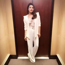 प्रियंका चोपड़ा ने पोस्ट की बेवॉच प्रमोशन टूर के आखिरी दौर की तस्वीरें!