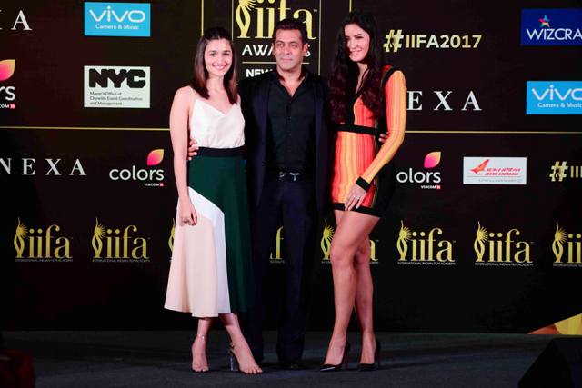 IIFA 2017 में अपने परफॉर्मेंस को लेकर 'बेचैन' हैं आलिया भट्ट