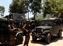 जम्मू कश्मीर के कुलगाम में सेना के काफिले पर हमला, एक जवान शहीद, पांच घायल