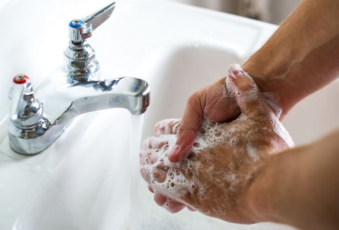 Washing Hands In Cold Water As Good As Hot Study गर्म ही नहीं ठंडे पानी से भी हाथ धोना है बेहतर!