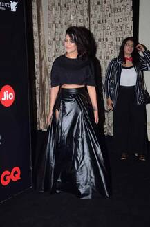 GQ Best Dressed 2017: Black Hot श्रुति हसन को देख थम गईं सबकी निगाहें