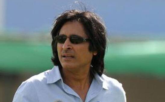  पूर्व पाकिस्तानी क्रिकेटर और कॉमेंटेटर रमीज राजा भी पाकिस्तान की हार से गुस्से में हैं रमीज़ ने ट्वीट किया, “गहरी सांसें...10 तक गिनों...अपनी भावनाओं पर काबू रखने की कोशिश करो. जानता हूं ये मुश्किल है.. इस टीम को कोर्स करेक्शन की जरूरत है पर कैसे...मैं गुस्सा हूं.”