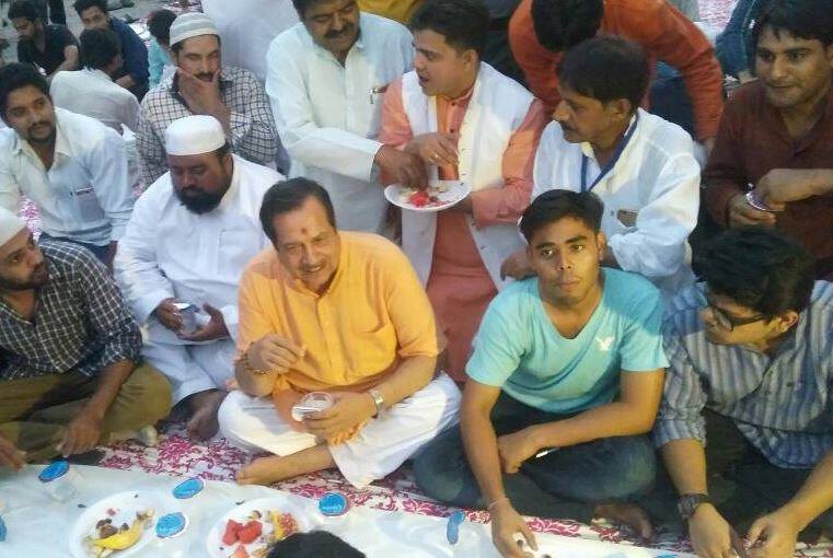 घर में तुलसी का पेड़ लगाएं मुस्लिम : आरएसएस नेता इंद्रेश कुमार