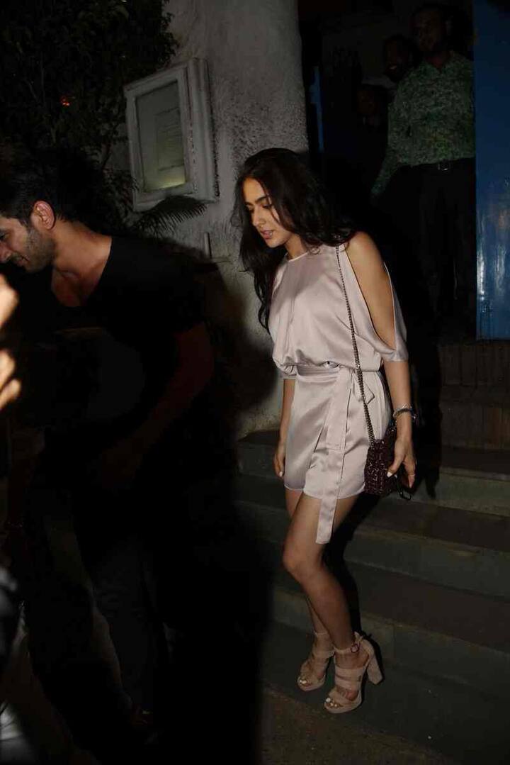 देखें चंद और तस्वीरें-