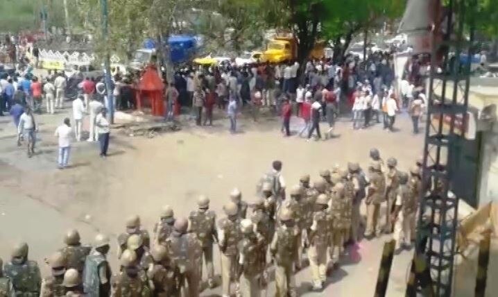 LIVE: दो दिन की हिंसा के बाद मध्य प्रदेश में आज शांति, सरकार ने माना, पुलिस ने चलाई गोलियां