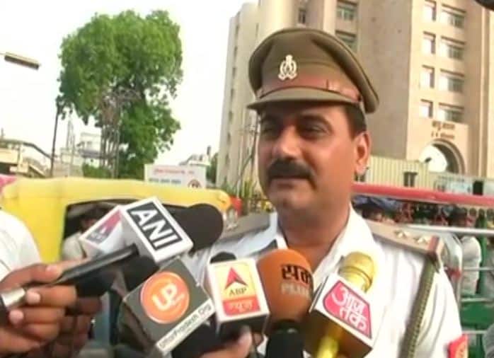 यूपी में BJP विधायक की दबंगई, ट्रैफिक पुलिस ने रॉन्ग साइड जाने से रोका तो मारा थप्पड़