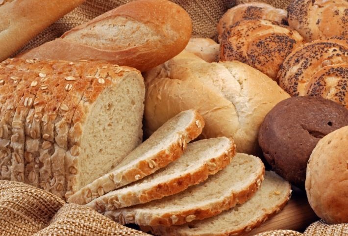 white bread or brown bread? which one is more beneficial व्हाइट ब्रेड या ब्राउन ब्रेड? ज्यादा पौष्टिक और फायदेमंद कौनसी है, यहां जानें और लें फायदा