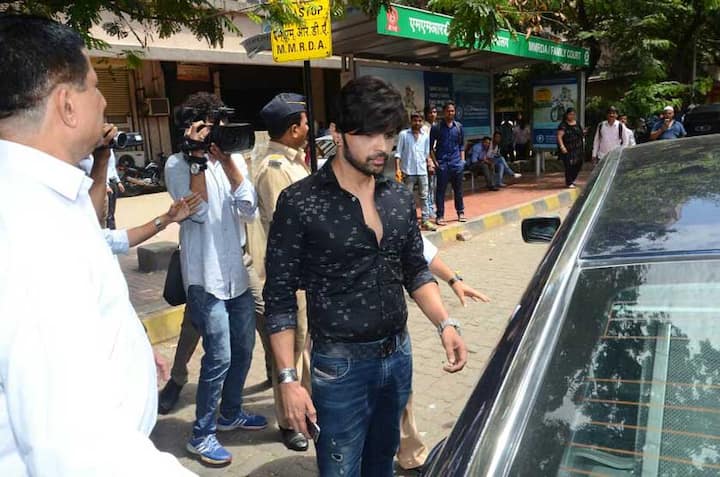 उन्होंने कहा, ‘‘हमारे बीच इस फैसले से जो कुछ भी हो, कोई समस्या नहीं है. परिवार के सभी सदस्य हमारे फैसले का सम्मान करते हैं. कोमल हमारे परिवार का हिस्सा है और रहेगी और मैं हमेशा उनके परिवार का हिस्सा रहूंगा.’’ 