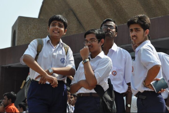 UP Board Class 10-Class 12 Results: बस थोड़ी ही देर में आएगा उप्र बोर्ड का परिणाम, यहां देखें रिजल्ट Up Board Result 2017 Class 10 And Class 12 Out Around 12 30 Pm Today UP Board Class 10-Class 12 Results: बस थोड़ी ही देर में आएगा उप्र बोर्ड का परिणाम, यहां देखें रिजल्ट