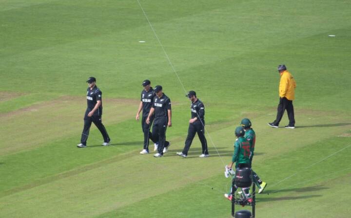 चैम्पियंस ट्रॉफी 2017 में न्यूज़ीलैंड पर जीत के साथ बांग्लादेश के लिए सेमीफाइनल के रास्ते खुल गए हैं. जबकि न्यूज़ीलैंड की टीम टूर्नामेंट से बाहर हो गई है.