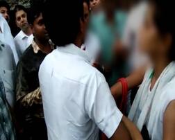 यूपी : मनचले को पीटते हुए एसएसपी ऑफिस के अंदर ले गई छात्रा, दर्ज कराई FIR