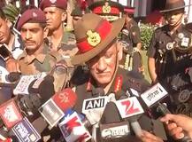 आर्मी चीफ रावत का बड़ा बयान, \'सेना के ऑपरेशन के लिए महिला जवानों की भर्ती भी जरूरी\'