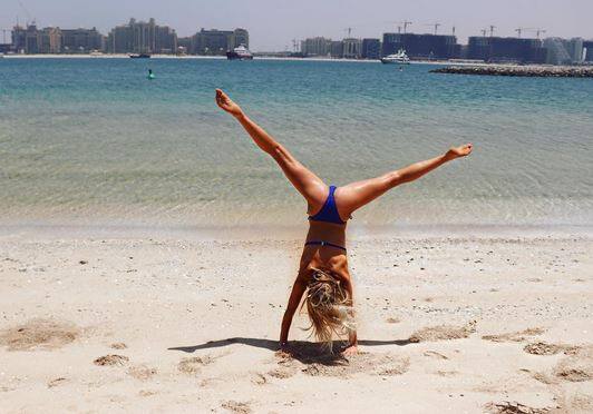 फ़्रैंकी अपना खुद का बिकनी कलेक्शन तैयार करने में व्यस्त थीं.