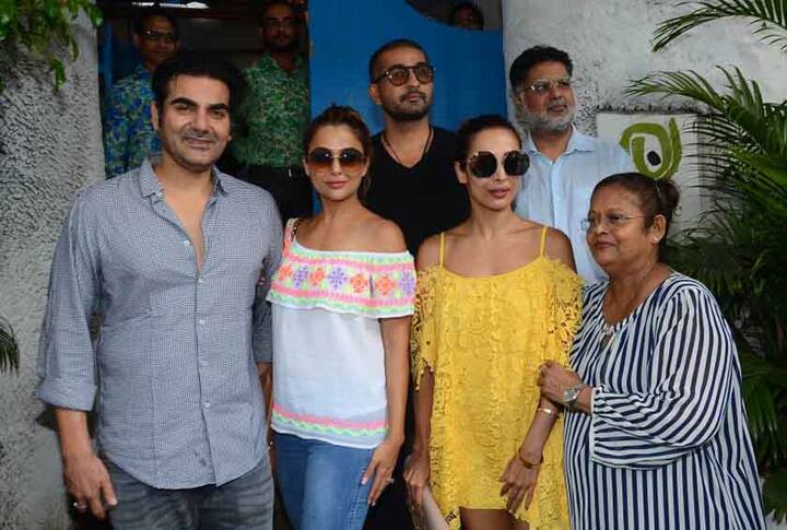 इससे पहले भी कई बार हमने देखा है कि ये दोनों साथ में कहीं बाहर जा रहे हैं और इन्जॉय कर रहे हैं.
