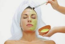 बदलते मौसम में यूं करें त्वचा की देखभाल