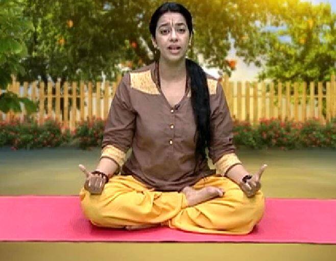 आचार्य प्रतिष्ठा के मुताबिक, आप कुछ ऐसी क्रियाओं का अभ्यास करेंगे जो आपकी पेंक्रियाज को मजबूत बनाएगी. पेंक्रियाज के मजबूत होने से इंसुलिन शरीर के अंदर से ही बनना आरंभ हो जाएगा. आपको बाहर से इंसुलिन लेने की जरूरत नहीं पड़ेगी. 