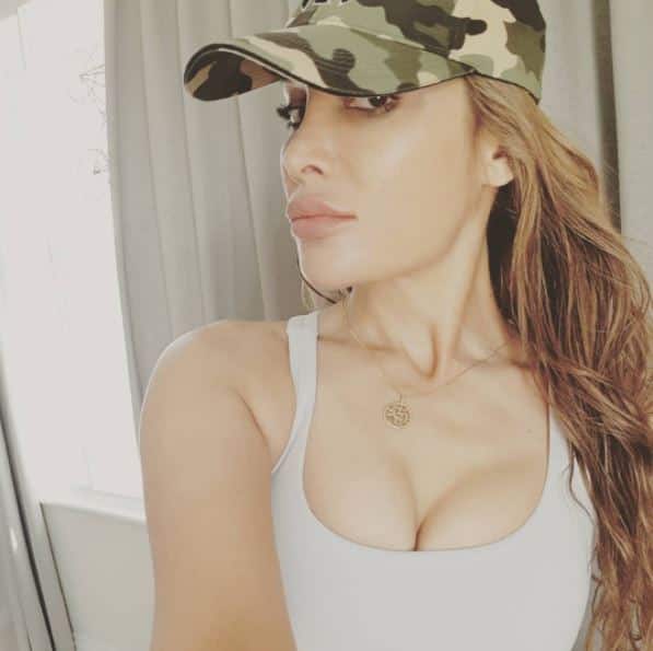 ये सारी जानकारी उन्होंने इंस्टा पर पोस्ट की गई अपनी तस्वीरों में दी है. 