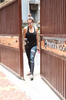 कैमरे में कैद हुईं जिम के लिए निकलीं सलमान की पूर्व भाभी मलाइका!