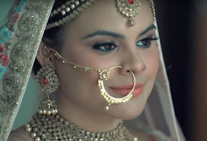 Delhi Girl Amisha Bhardwaj Becomes Viral Bride After Her Wedding Video 'वायरल दुल्हन' ने कहा- दूल्हे ही सारी मस्ती क्यों करें?
