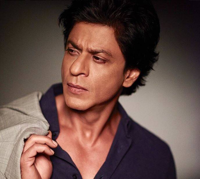 51 साल के शाहरूख 3 करोड़ 80 लाख डॉलर (तकरीबन 244 करोड़ रुपये) की कमाई के साथ सिंगर और एक्ट्रेस जेनिफर लोपेज के साथ संयुक्त रूप से लिस्ट में 65वें नंबर पर हैं.