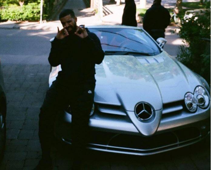 आर एंड बी संगीतकार ड्रैक 9 करोड़ 40 लाख डॉलर (तकरीबन 604 करोड़ रुपये) की कमाई के साथ चौथे स्थान पर है. दुनिया में सबसे ज्यादा कमाई करने वाले सेलिब्रिटियों में महिला कलाकारों का हिस्सा केवल 16 फीसदी है. 