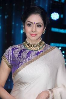 \'मॉम\' के प्रमोशन के लिए \'नच बलिए 8\' के सेट पर पहुंची श्रीदेवी, देखें तस्वीरें...