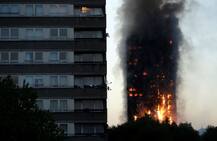 रोंगटे खड़े कर देगी लंदन की बिल्डिंग में आग की ये तस्वीरें, सबकुछ जलकर हुआ खाक