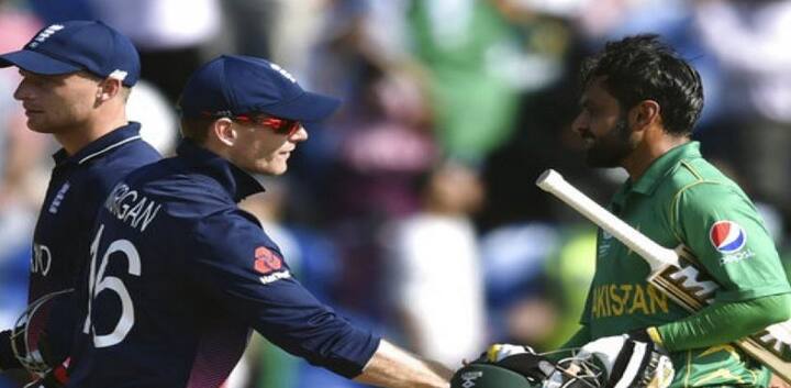 टूर्नामेंट में पाकिस्तान के हसन अली 10 विकेट लेकर सबसे सफल गेंदबाज बन गए हैं. वे चैंपियंस ट्रॉफी 2017 में 2 बार 'मैन ऑफ द मैच' भी बने हैं. ऐसा करने वाले हसन इकलौते खिलाड़ी हैं.