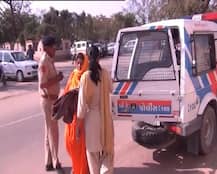 पुलिस को चकमा देकर \'मॉल\' से फरार हुई साध्वी जयश्रीगिरी, इलाज के नाम पर देखने गई थी \'फिल्म\'