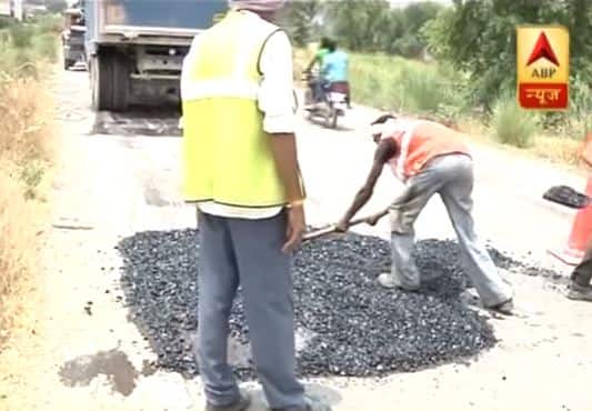 UP Yogi Adityanath govt launches Whatsapp number for Road complaints गड्ढामुक्त नहीं हैं सड़कें तो करें इस नंबर पर व्हाट्सएप, योगी सरकार ने शुरू की पहल