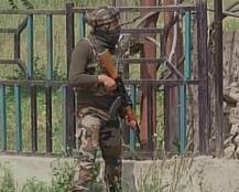 J&K: अनंतनाग में राष्ट्रीय राइफल्स के कैंप पर हमला, आतंकियों के साथ मुठभेड़ जारी