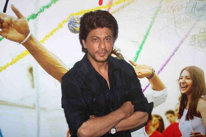 When Shah Rukh Khan Says Mai Character Less Hu Mai Cheap Hu जब बर्थडे पार्टी में शाहरूख खान बोल उठे, 'मैं कैरेक्टर लेस हूं...लड़कियों को गंदी नज़रों से देखता हूं...'