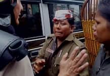 PHOTO दार्जिलिंग हिंसा : IRB ऑफिसर पर \'खुखरी\' से हमला, गुस्साए लोगों ने वाहनों में आग लगाई, पुलिस से झड़प