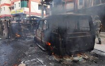 दार्जिलिंग: नहीं थम रहा संग्राम, 4 की मौत, GJM ने ममता सरकार से बातचीत की मांग ठुकराई