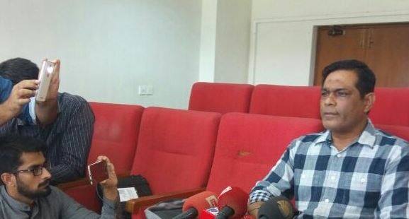 जिसके बाद राशिद लतीफ ने कहा था कि सहवाग को मुंह का बवासीर हुआ है.